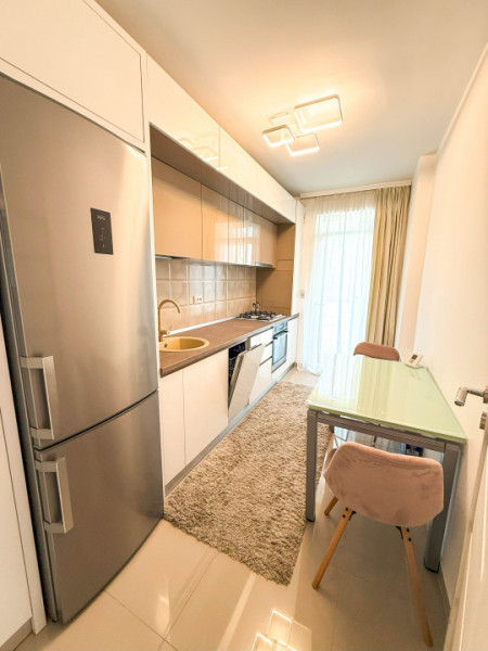 2 camere superb amenajat, complet mobilat/utilat,2 balcoane,parcare, Metalurgiei