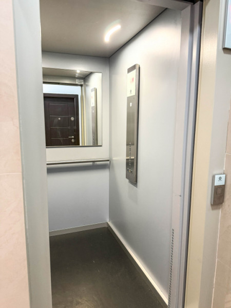 2 camere superb amenajat, complet mobilat/utilat,2 balcoane,parcare, Metalurgiei