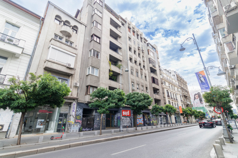 2 camere de vânzare cu potențial–Calea Victoriei, parter înalt, curte interioara