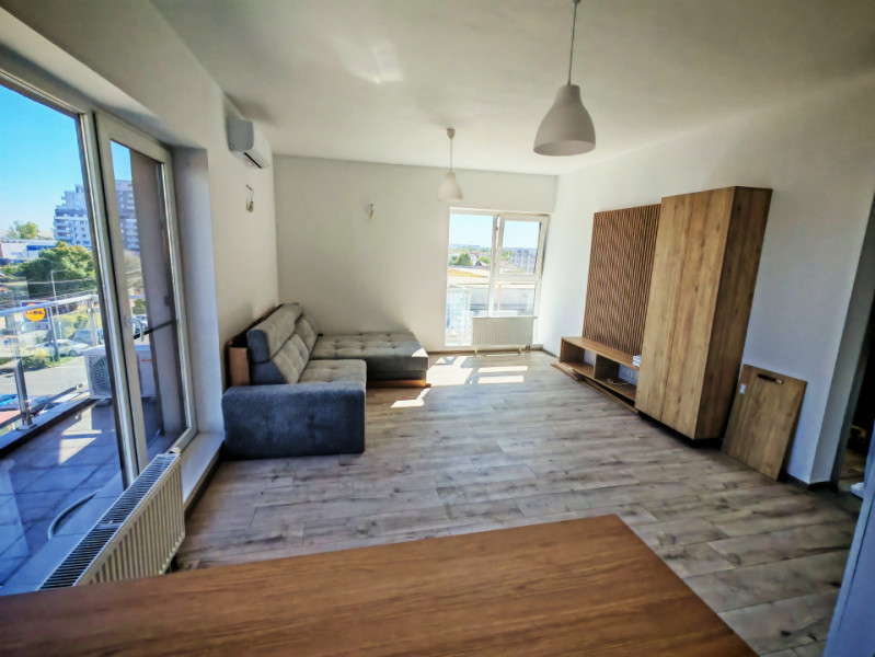 Vanzare apartament doua camere complet renovat, Titan