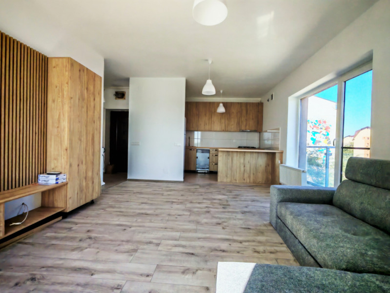 Vanzare apartament doua camere complet renovat, Titan