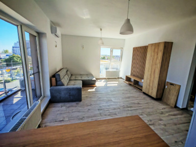 Vanzare apartament doua camere complet renovat, Complex Rasarit de Soare