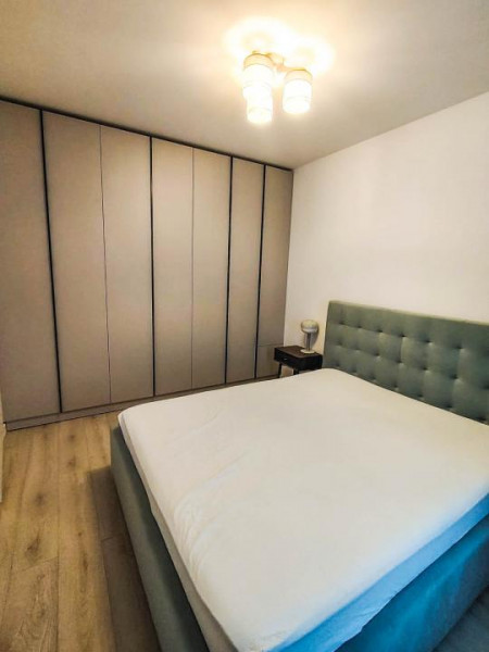 Apt 2 cam de închiriat,terasă mare,parcare inclusă,prima închiriere,Greenfield