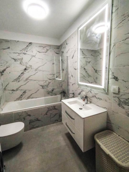 Apt 2 cam de închiriat,terasă mare,parcare inclusă,prima închiriere,Greenfield