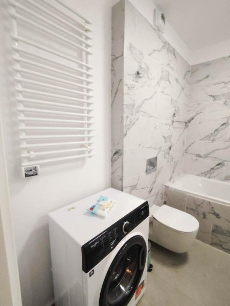 Apt 2 cam de închiriat,terasă mare,parcare inclusă,prima închiriere,Greenfield