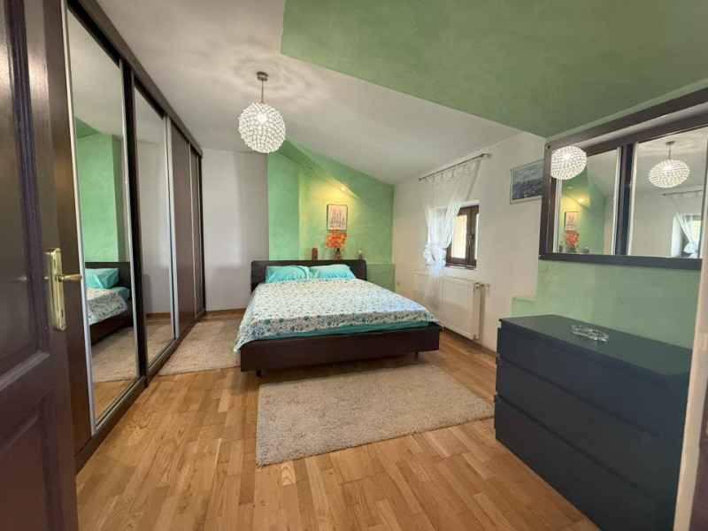 2 camere tip mansardă lângă Parcul Carol, multa lumină naturală, curte comuna