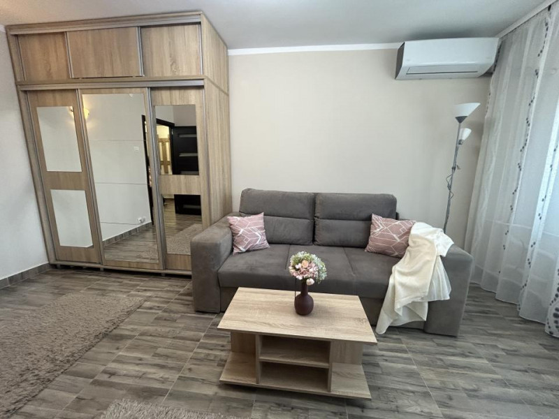 Garsoniera cocheta cu parcare in Titan, la 15 minute de metrou