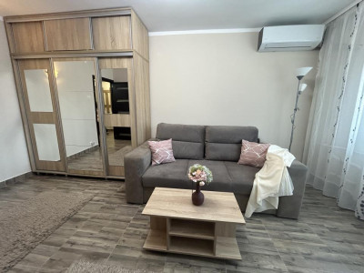 Garsoniera cocheta cu parcare in Titan, la 15 minute de metrou