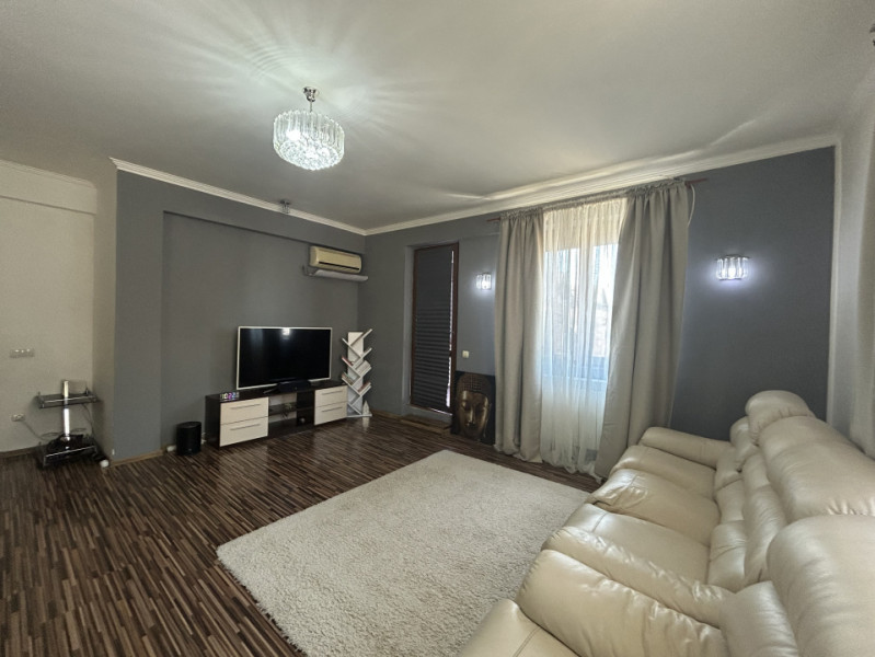 Apartament spatios cu 3 camere, Cartierul Latin, Parcare, Pet friendly