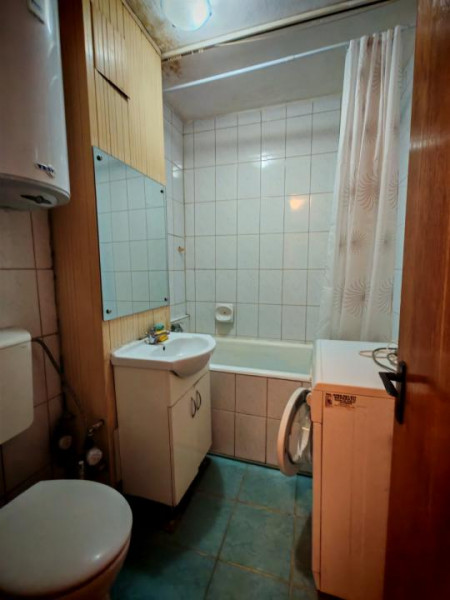 Vanzare garsoniera in zona Metrou Costin Georgian