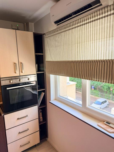 3 camere de inchiriat | Decomandat | Luminos | 2 băi | Vitan