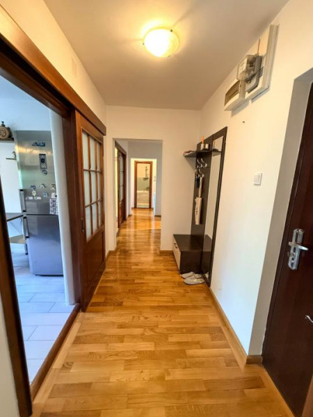 3 camere de inchiriat | Decomandat | Luminos | 2 băi | Vitan
