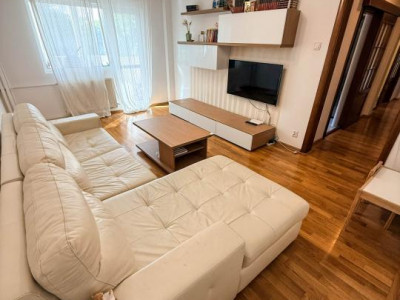 3 camere de inchiriat | Decomandat | Luminos | 2 băi | Vitan