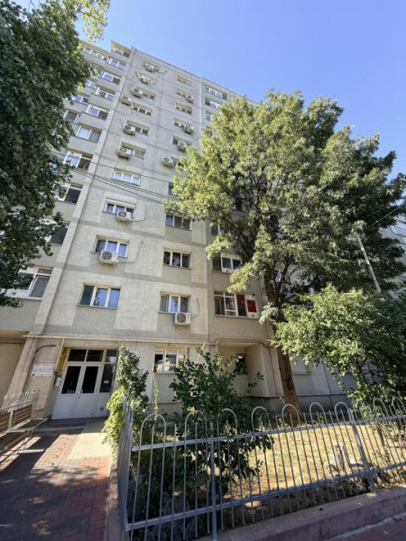 Garsonieră de vânzare | Titan – 1 Decembrie 1918 | Decomandată | Bloc anvelopat