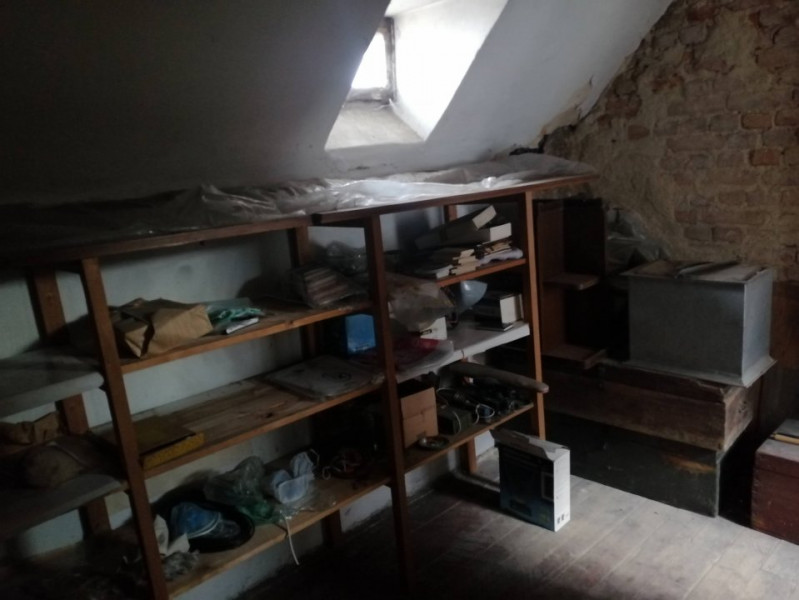 Vanzare apartament in vila, garaj si curte proprie, zona Iancului