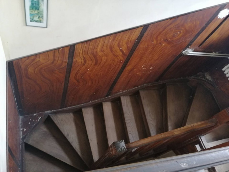 Vanzare apartament in vila, garaj si curte proprie, zona Iancului